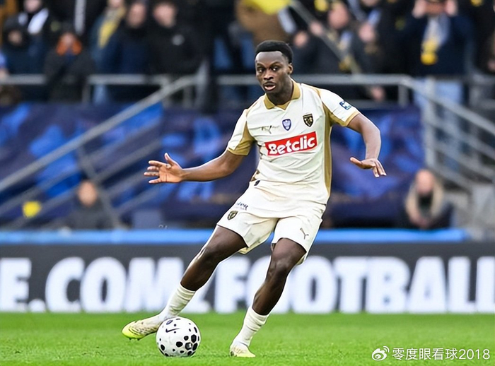 开云体育app下载-2球2助攻！21岁奥地利后防天才横空出世，身价暴涨6倍，4豪门疯抢|拜多|朗斯|欧洲|曼城|多特蒙德_新浪体育_新浪新闻