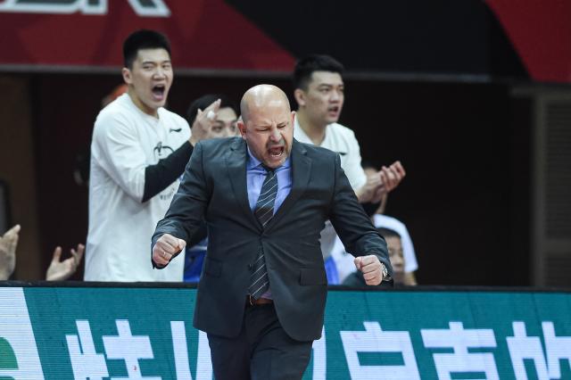 开云中国-神奇的雅尼斯，复苏的北京队 CBA争冠别忘了他们